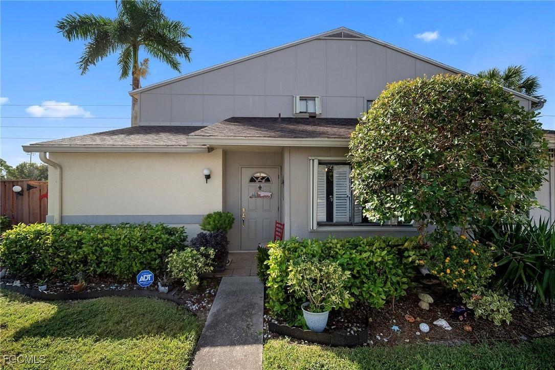 5272 Cedarbend Dr. #1, Fort Myers, FL 33919