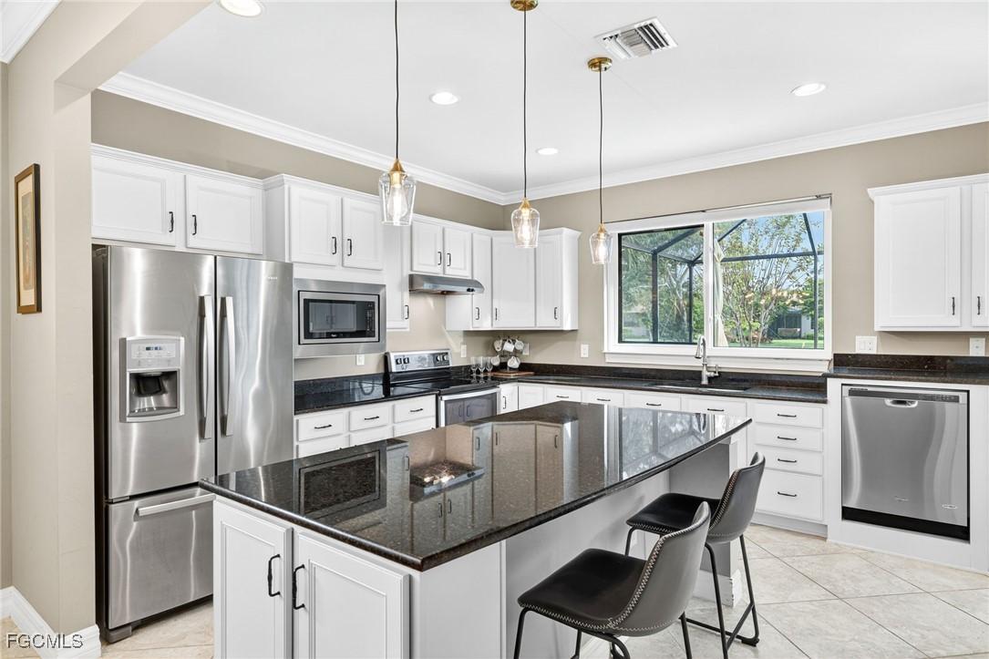 10969 Clarendon St., Fort Myers, FL 33913