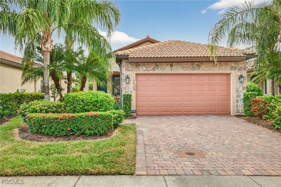 10969 Clarendon St., Fort Myers, FL 33913