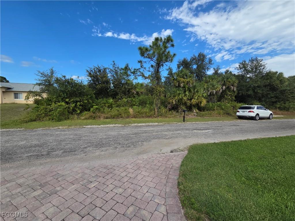 1215 Hillburn St., Lehigh Acres, FL 33974