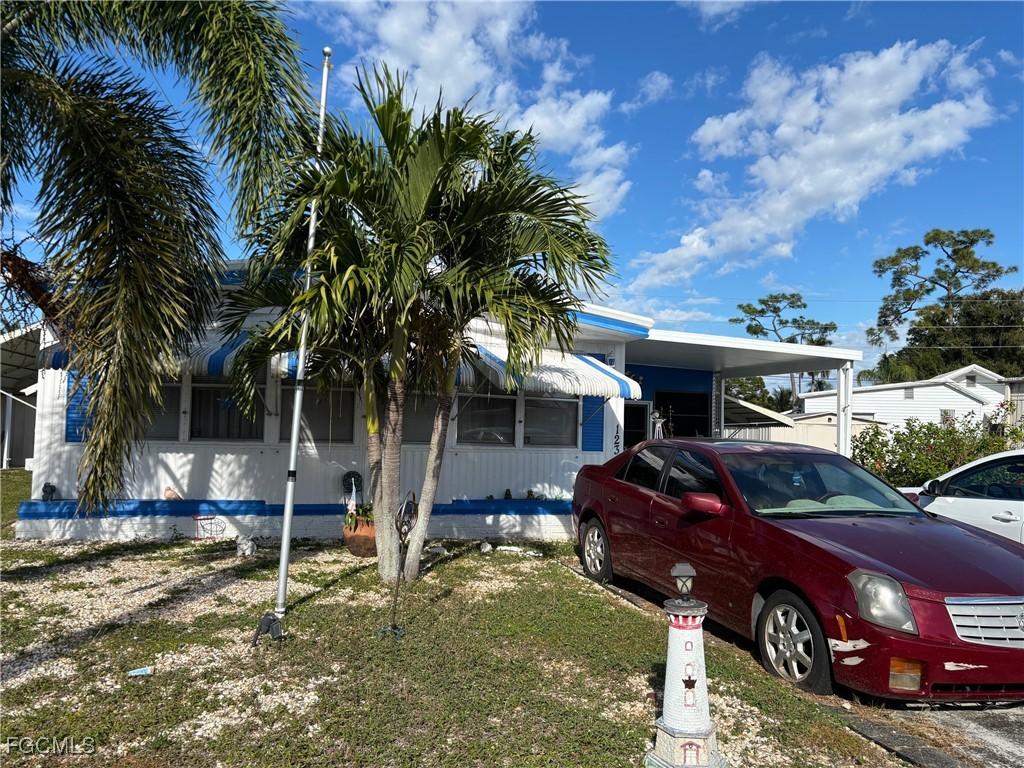 123 Torch Ln., North Fort Myers, FL 33917