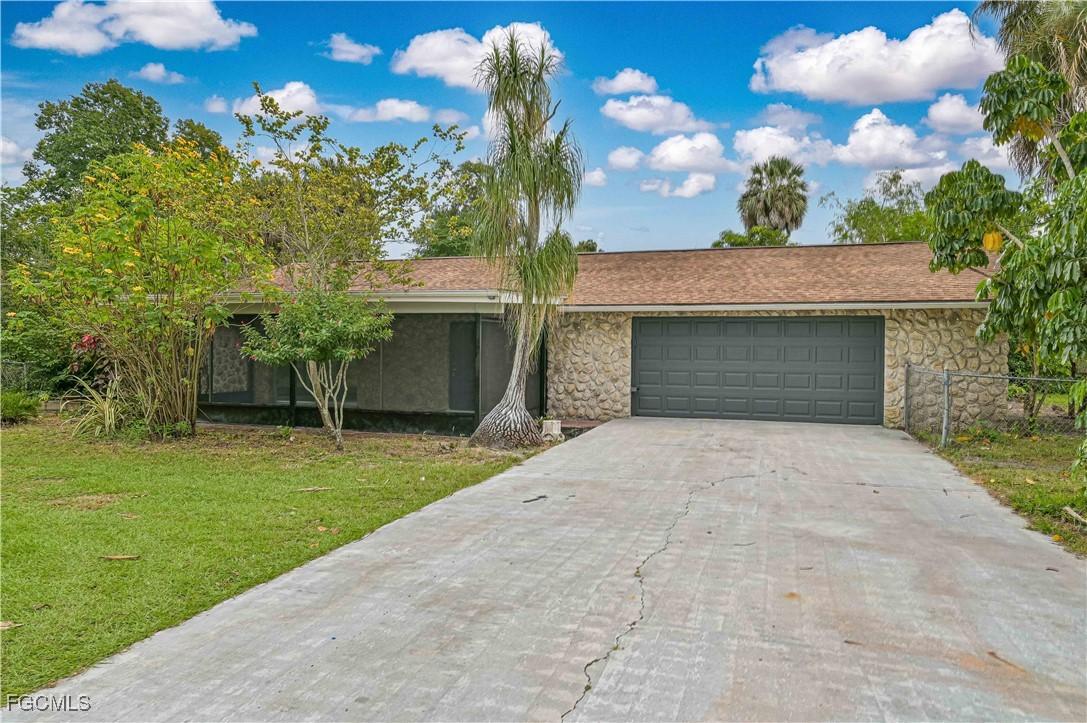 3806 Edgewood Ave., Fort Myers, FL 33916