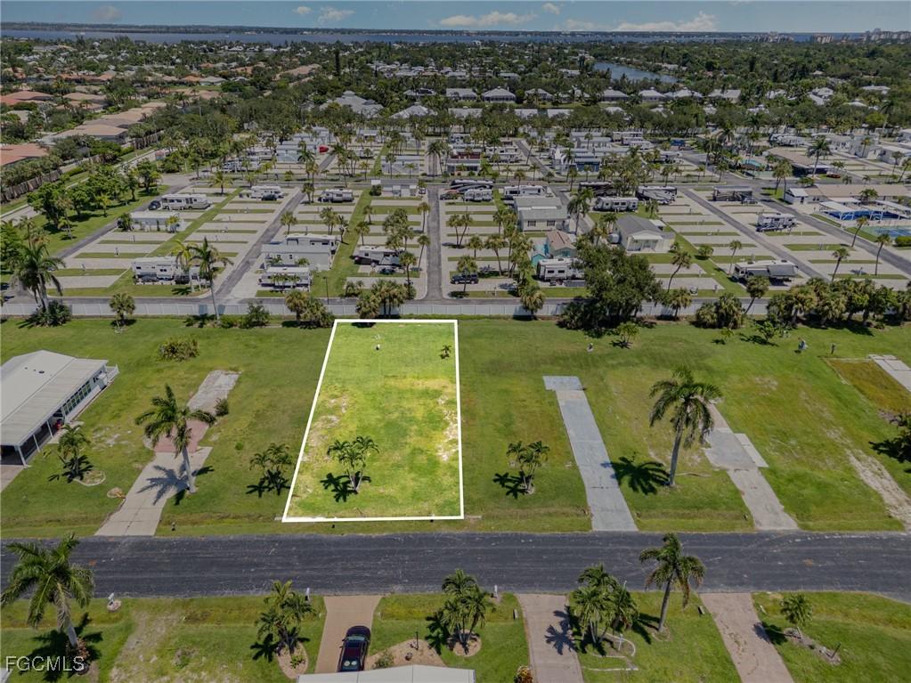 146 Raintree Ln., Fort Myers, FL 33908