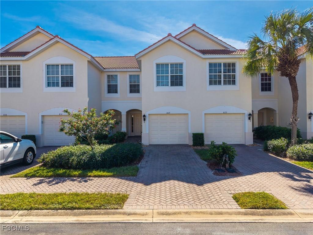 827 Hampton Cir. #146, Naples, FL 34105