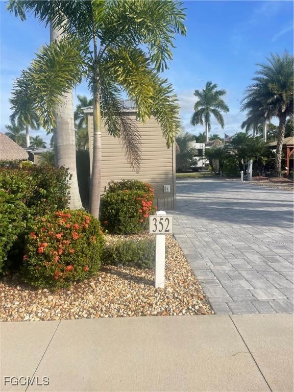 10323 Fire Flag Tr., Fort Myers, FL 33905