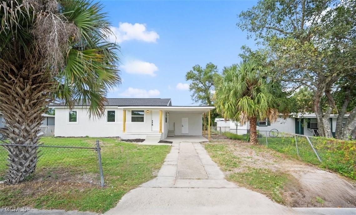 1644 Pawnee St., Fort Myers, FL 33916