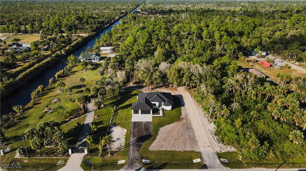 2565 28th Ave., Naples, FL 34117