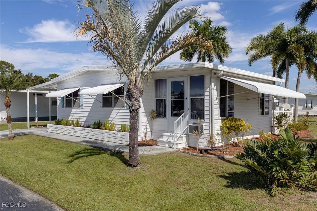 969 Restful Rd., North Fort Myers, FL 33917