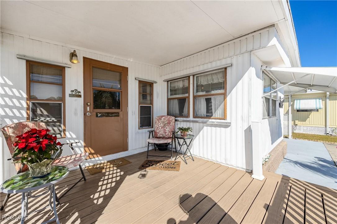 163 Chisholm Tr., North Fort Myers, FL 33917