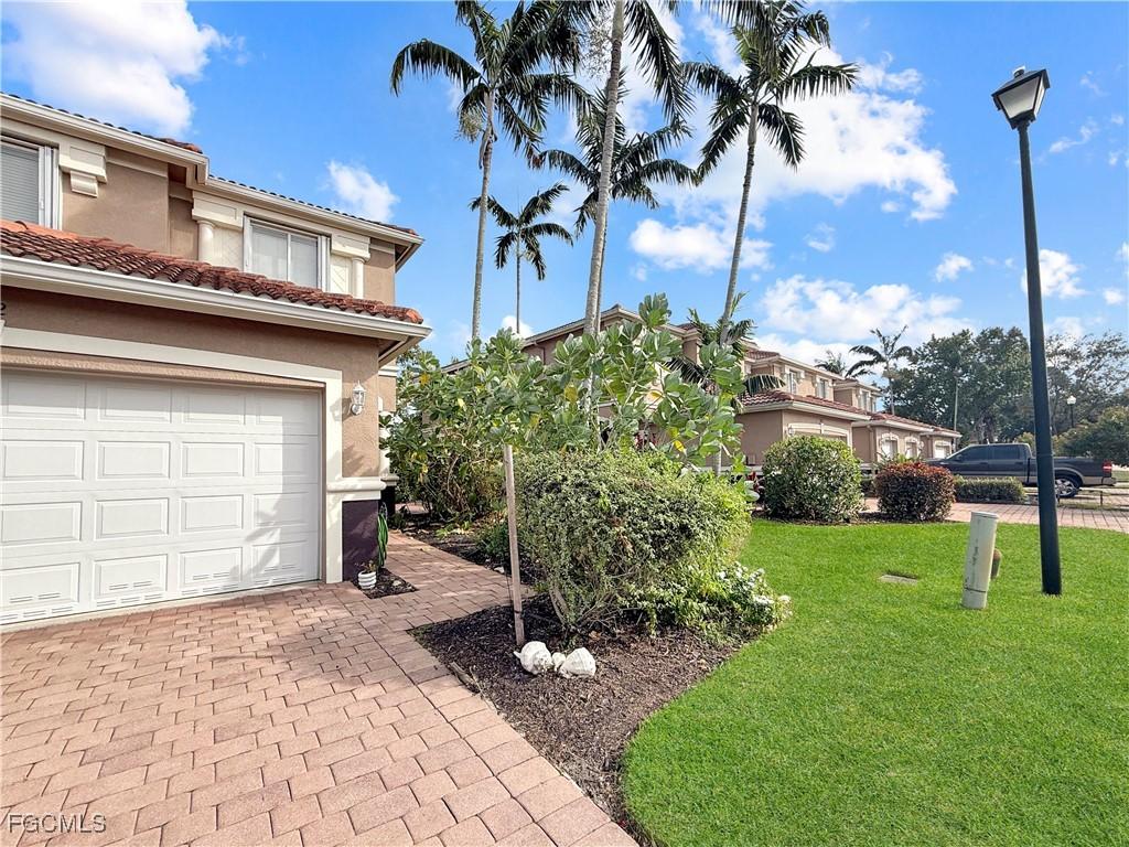 9762 Roundstone Cir., Fort Myers, FL 33967