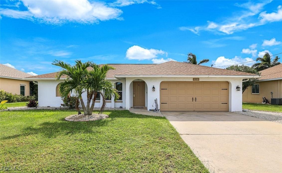 304 Kamal Pkwy., Cape Coral, FL 33904
