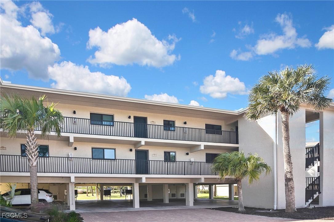 1919 Olde Middle Gulf Dr. #106, Sanibel, FL 33957