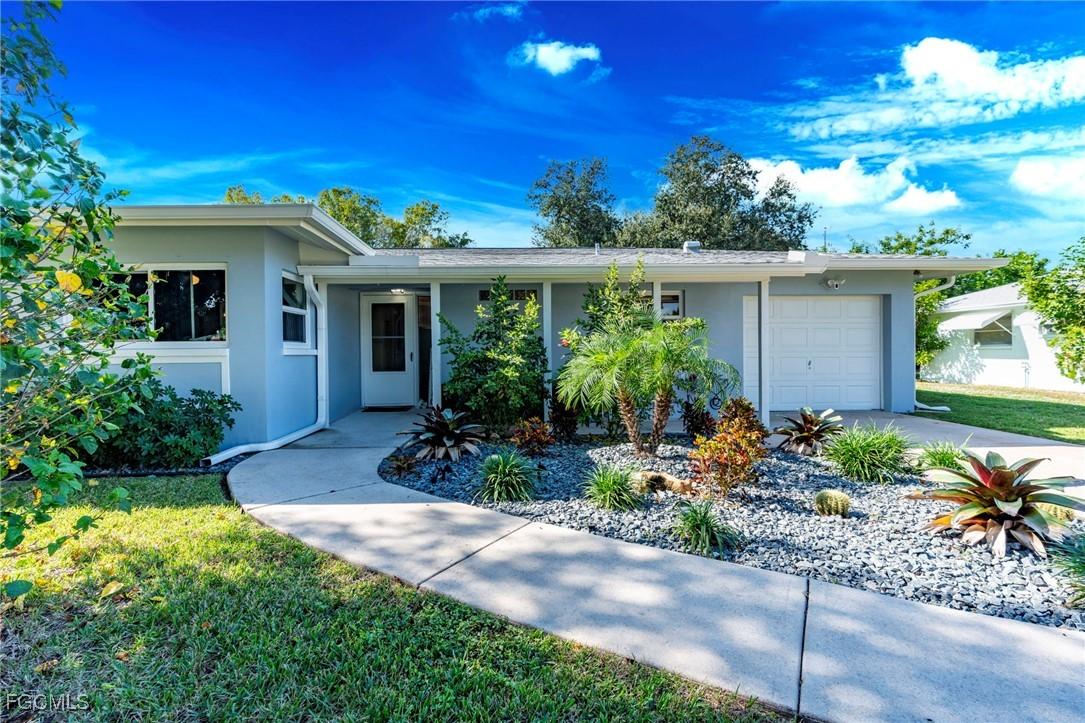 5222 Glade Ct., Cape Coral, FL 33904