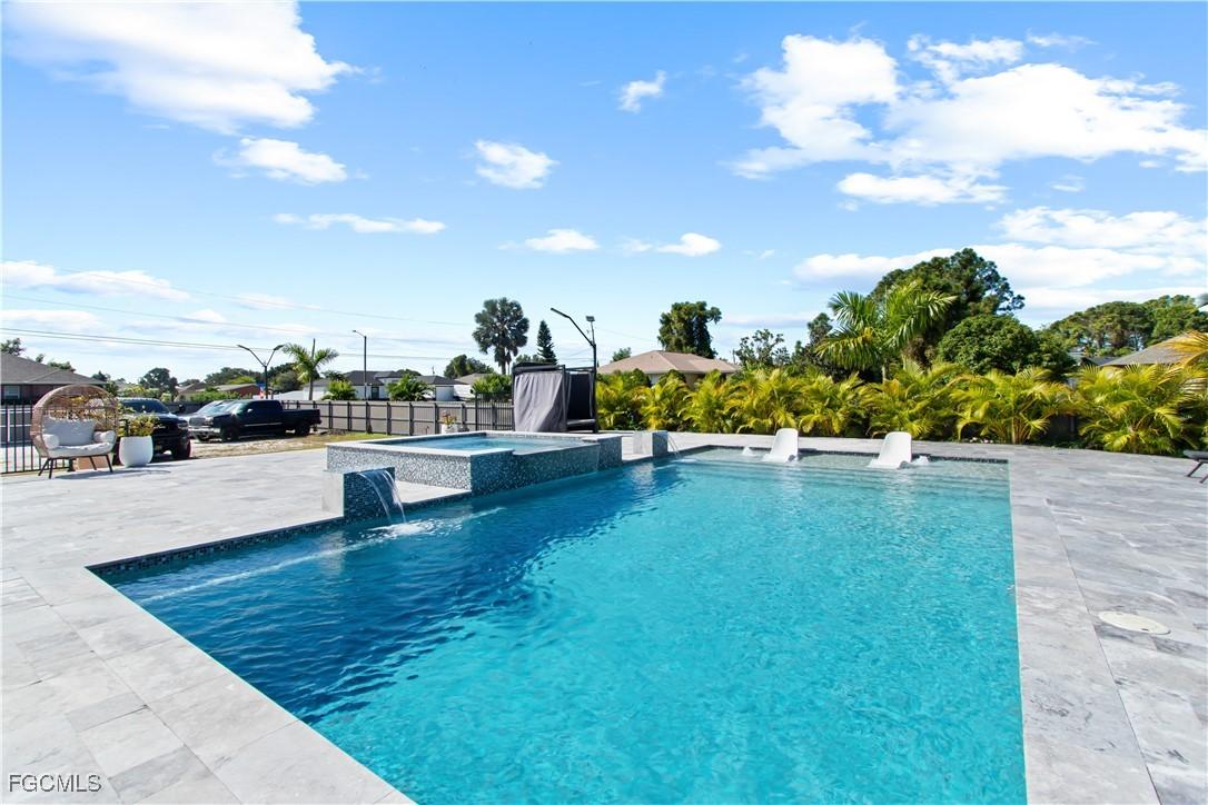 2919 8th St., Lehigh Acres, FL 33976