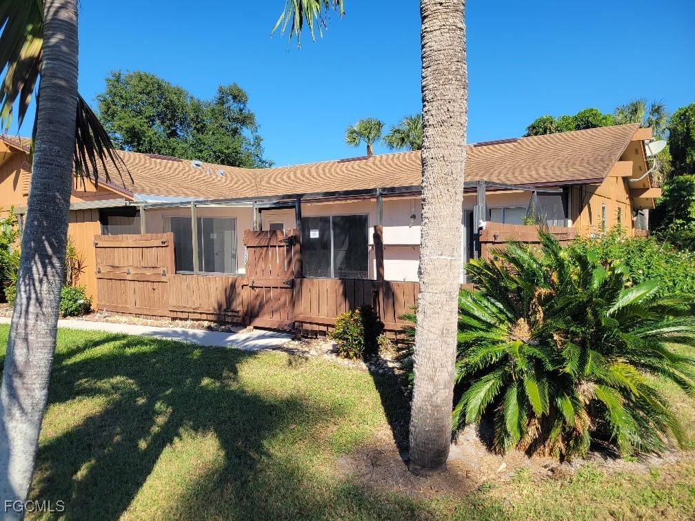 5629 Foxlake Dr., North Fort Myers, FL 33917