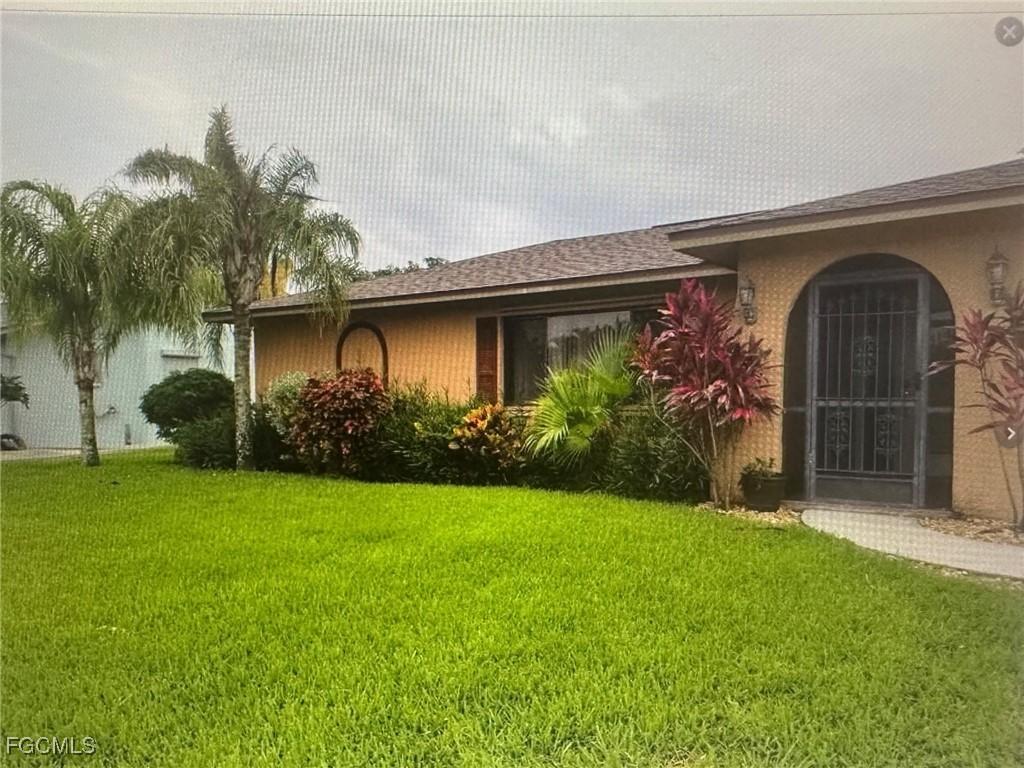 1718 SE 15th Ter., Cape Coral, FL 33990