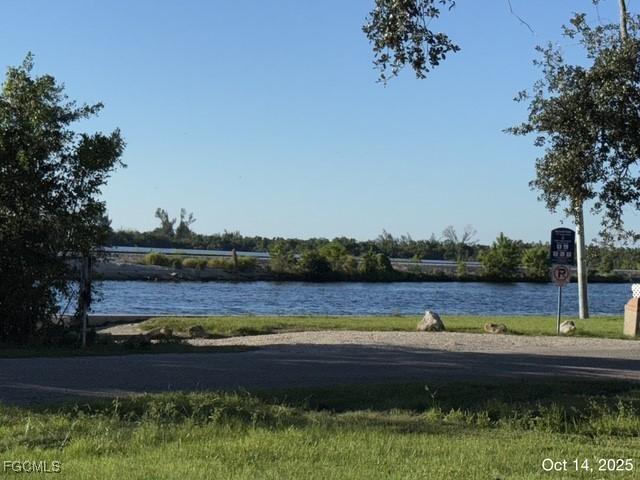 236 Lagoon Dr., Fort Myers, FL 33905