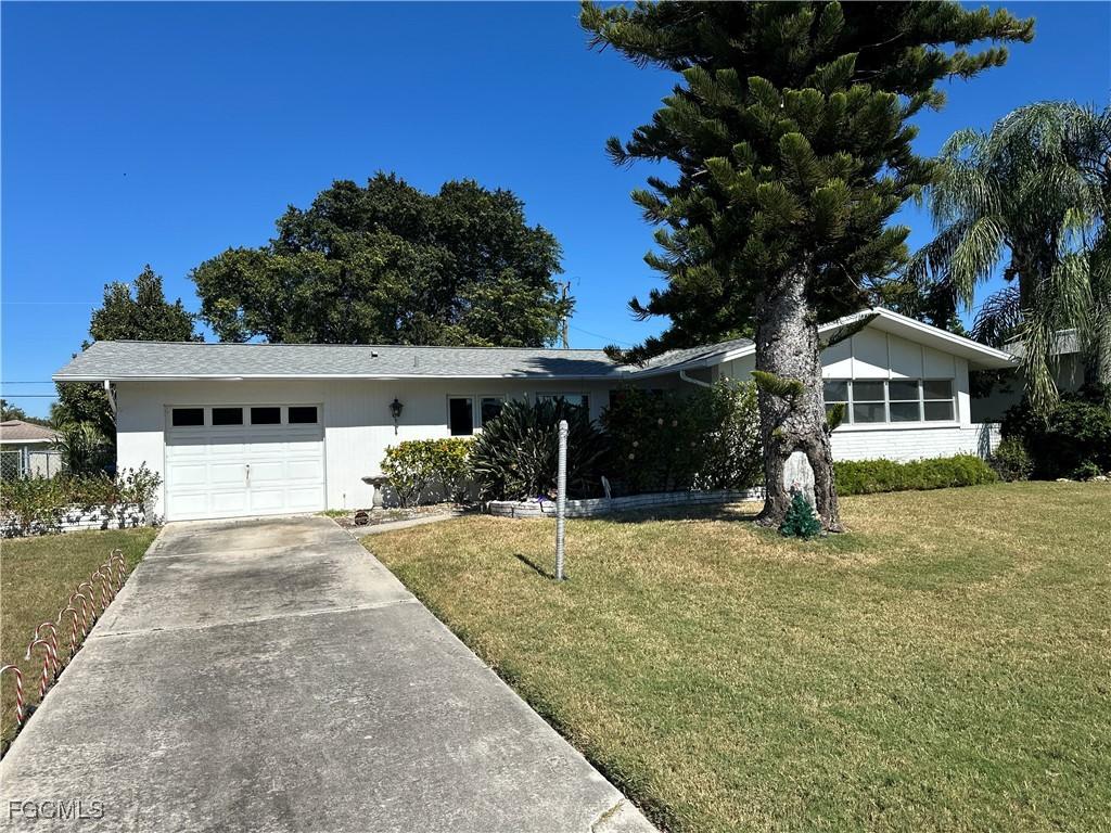 1401 SE 25th Ter., Cape Coral, FL 33904