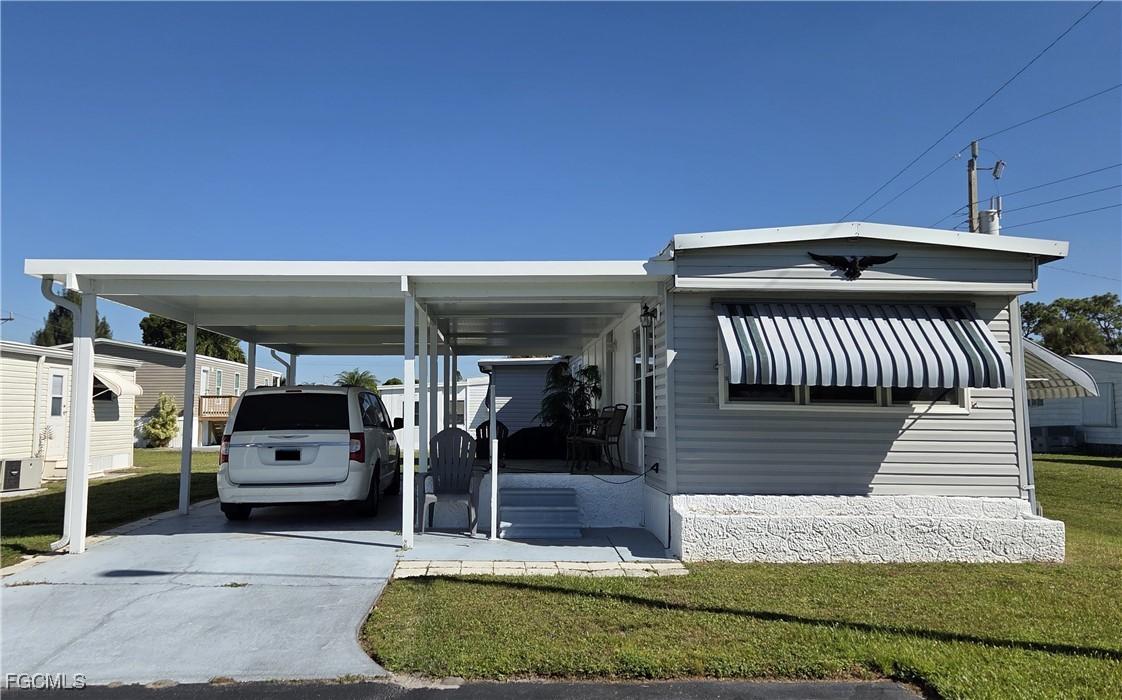 841 Winterest Dr., North Fort Myers, FL 33917