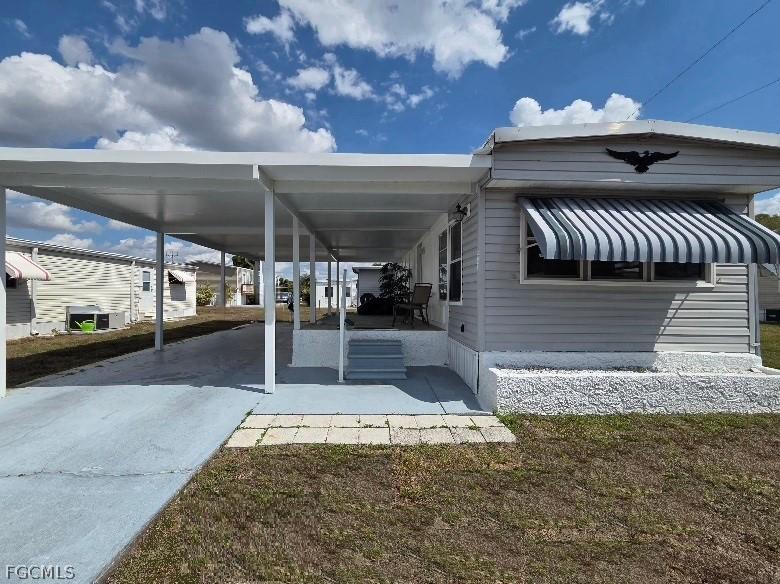 841 Winterest Dr., North Fort Myers, FL 33917