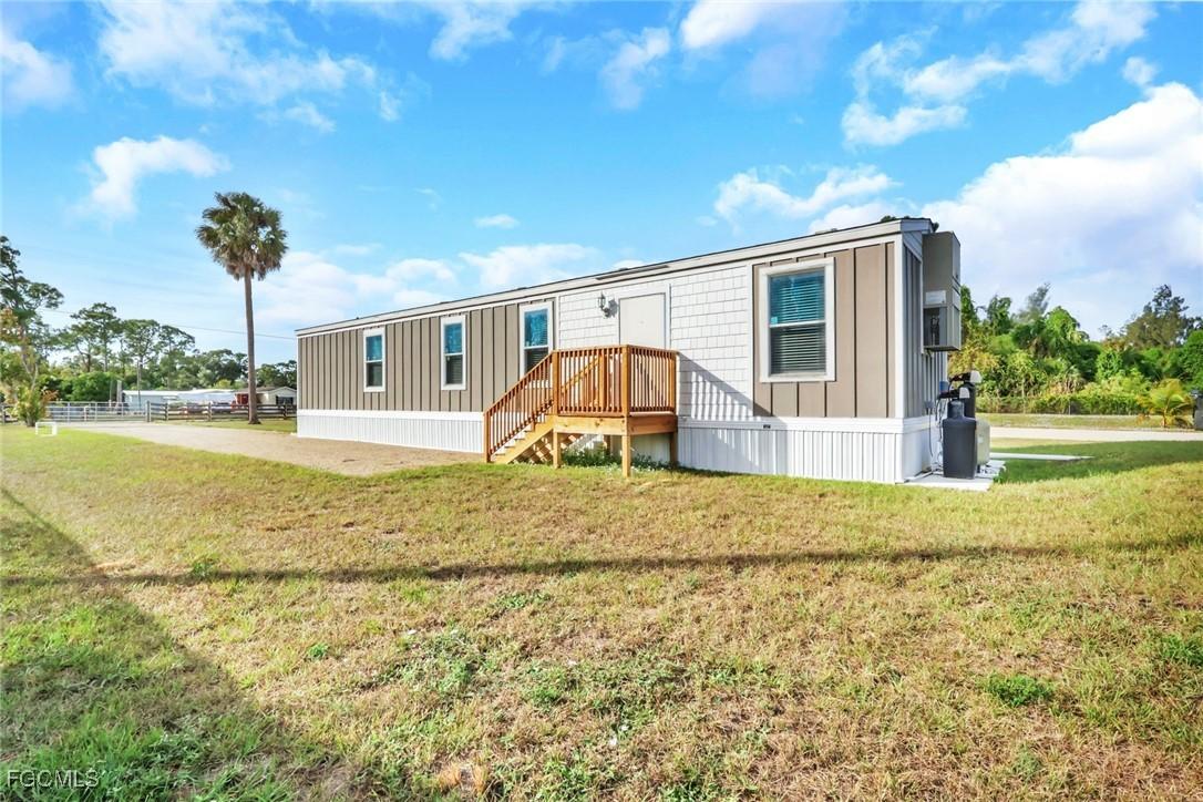 8111 Breeze Dr., North Fort Myers, FL 33917