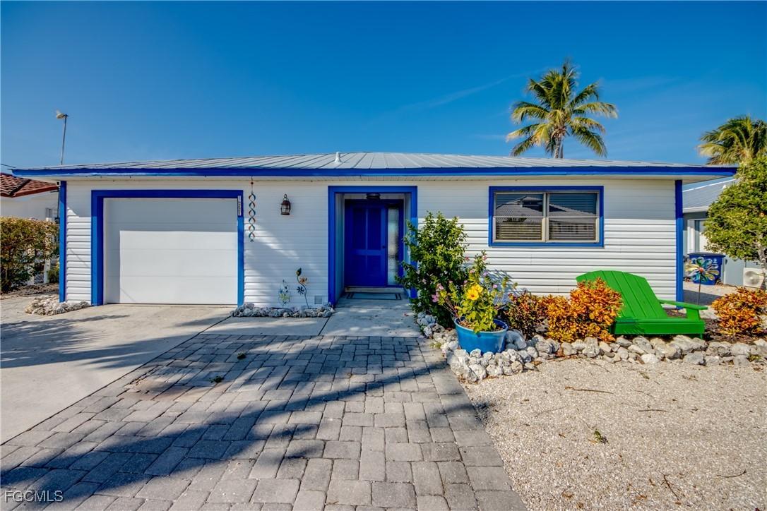 16221 Buccaneer St., Bokeelia, FL 33922