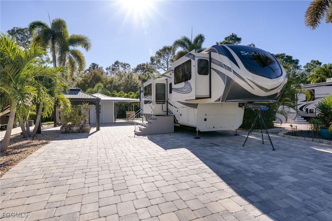 5846 Burrwood Ct., Fort Myers, FL 33905