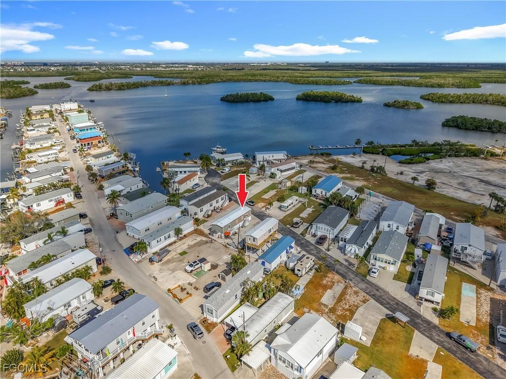 16 Helen Ln., Fort Myers Beach, FL 33931