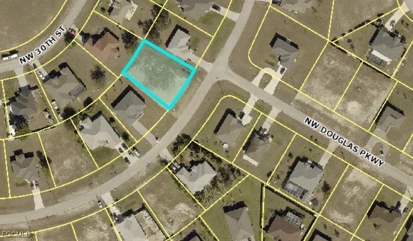 702 NW Douglas Cir., Cape Coral, FL 33993