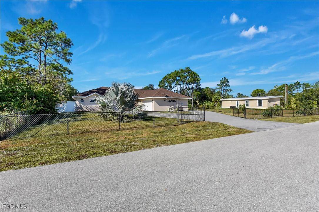 521 Grant Ave., Lehigh Acres, FL 33972