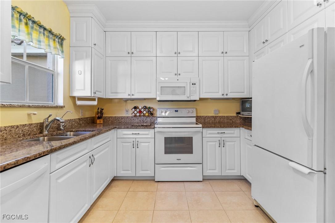 28060 Palmas Grandes Ln. #202, Bonita Springs, FL 34135