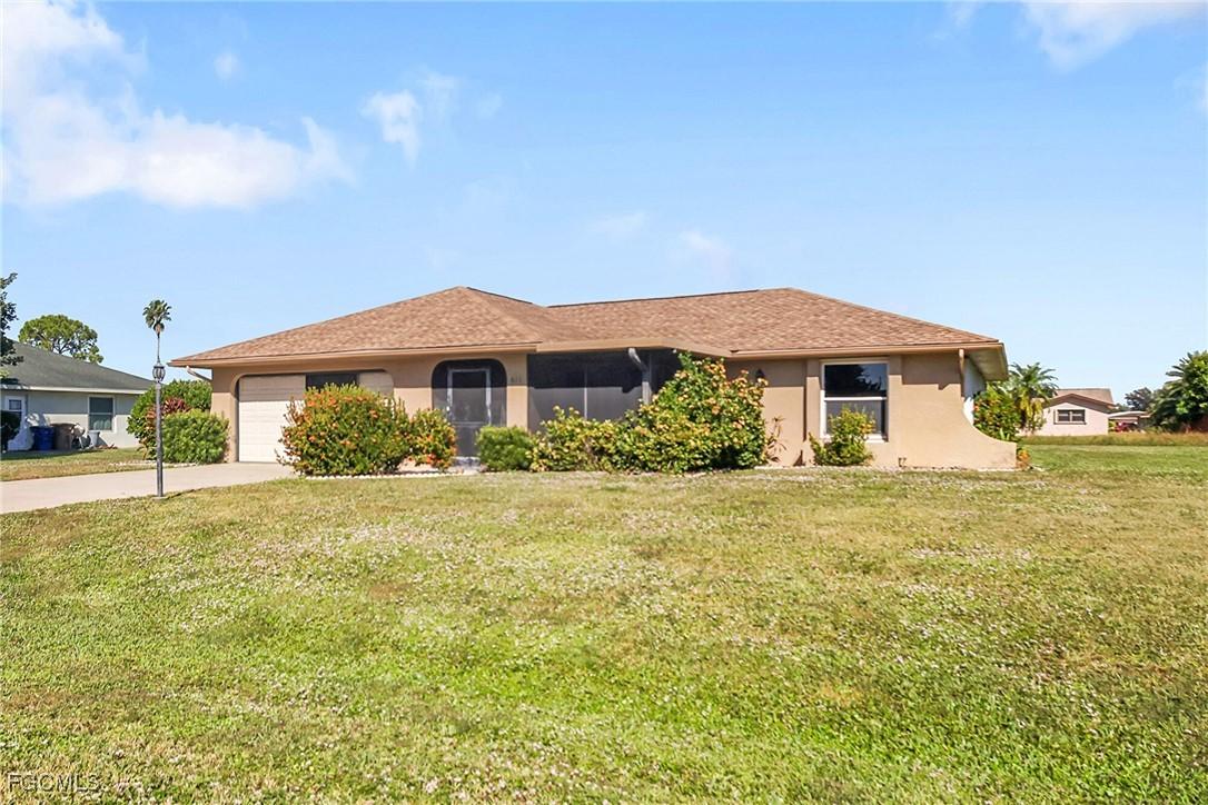 611 Lhommedieu St., Lehigh Acres, FL 33936