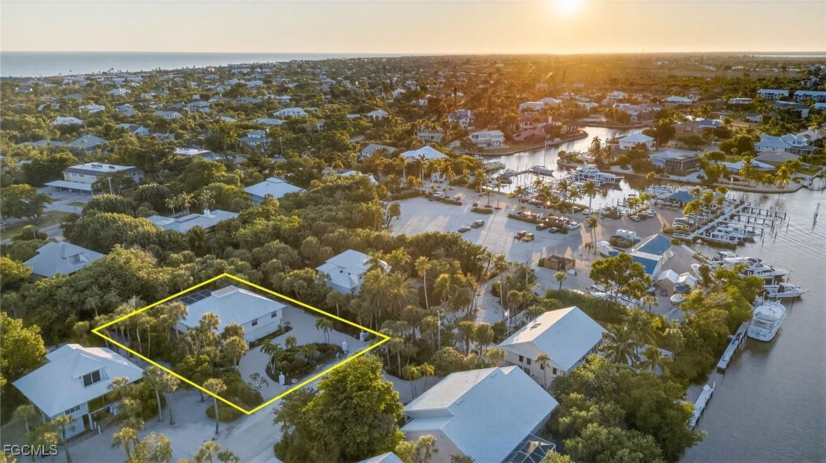 611 N Yachtsman Dr., Sanibel, FL 33957