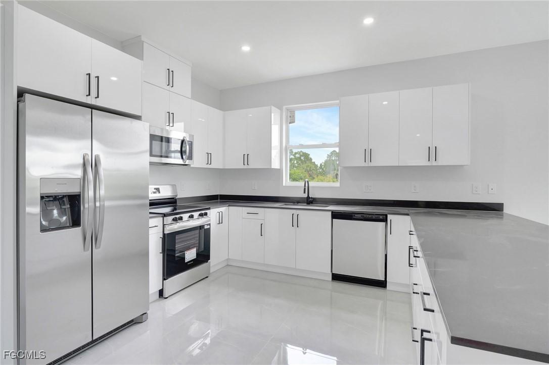 1072 Norton Ave., Lehigh Acres, FL 33974