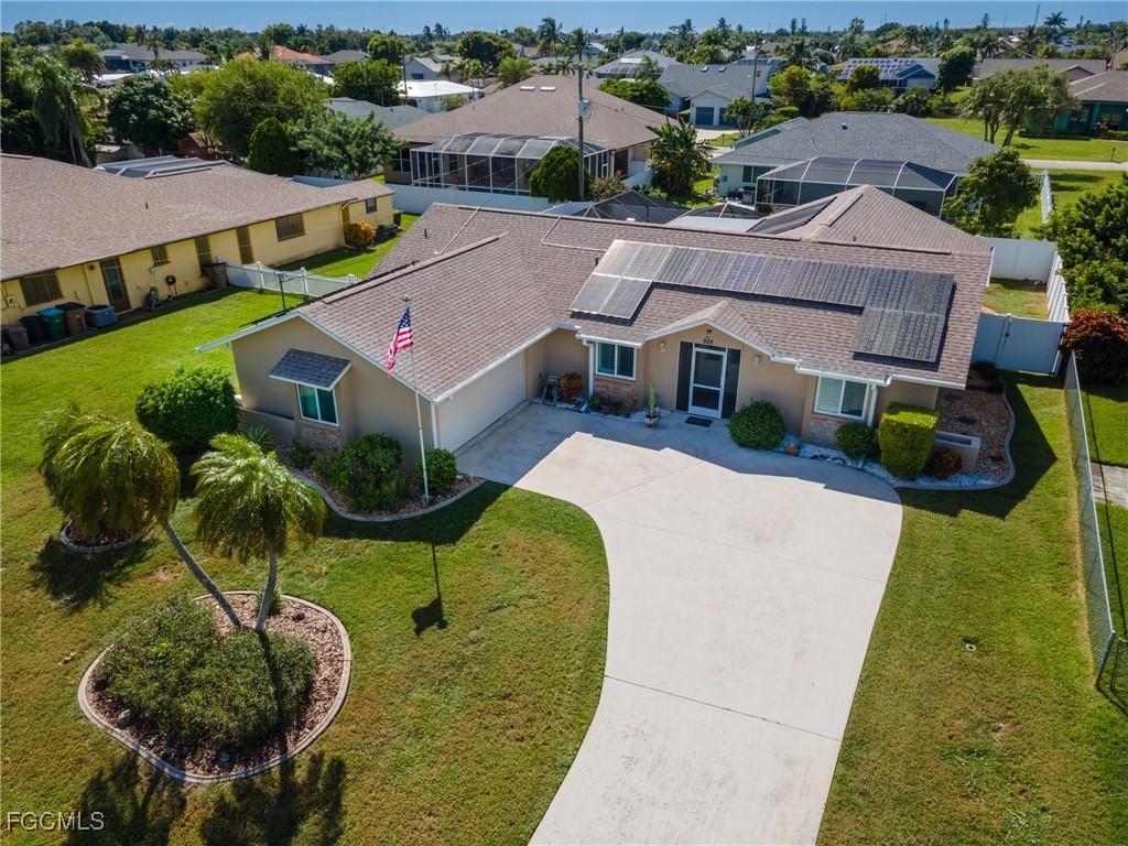 928 SE 21st Pl., Cape Coral, FL 33990