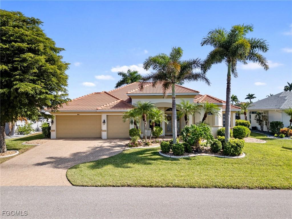 3323 SE 17th Pl., Cape Coral, FL 33904