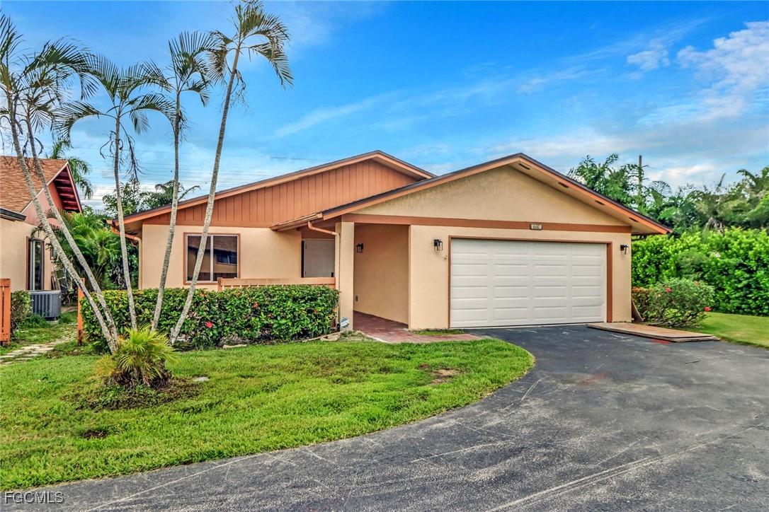 6462 Royal Woods Dr., Fort Myers, FL 33908