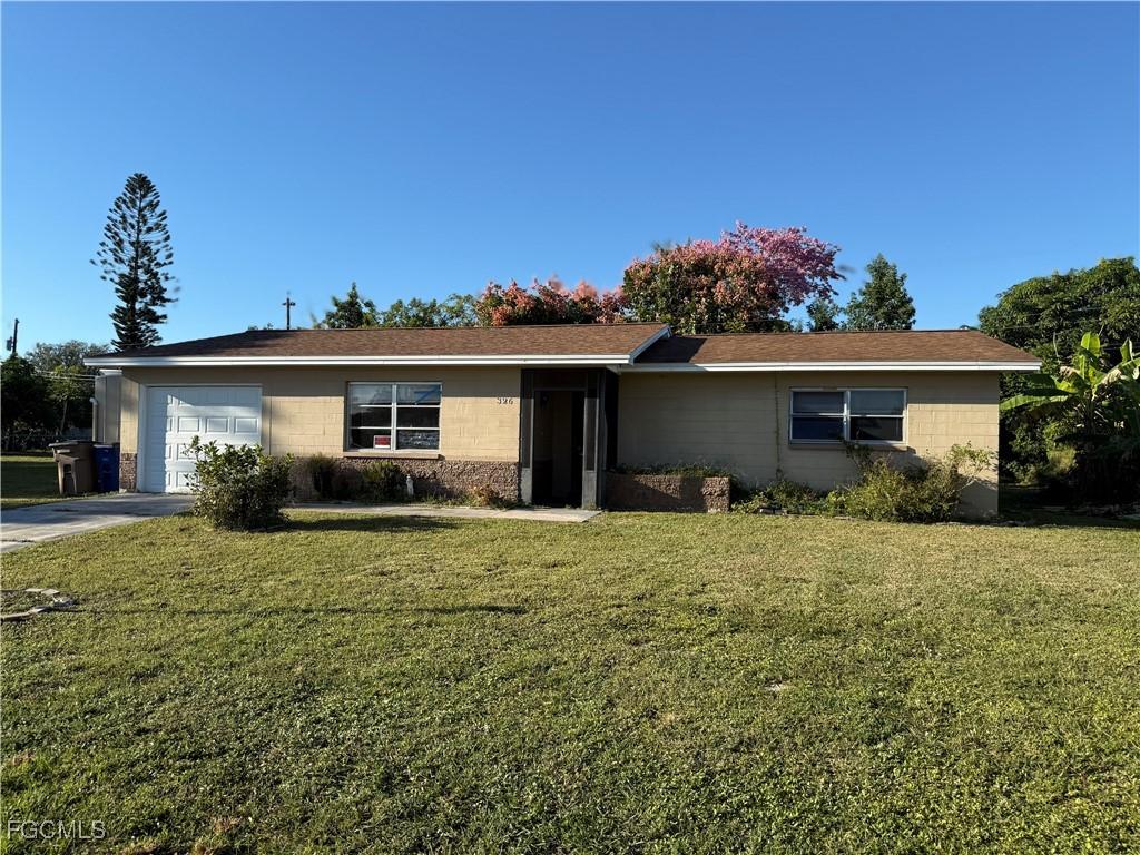 326 Morgan Cir., Lehigh Acres, FL 33936
