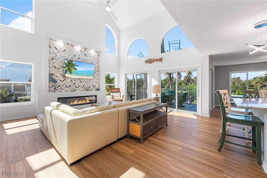 241 Violet Dr., Sanibel, FL 33957