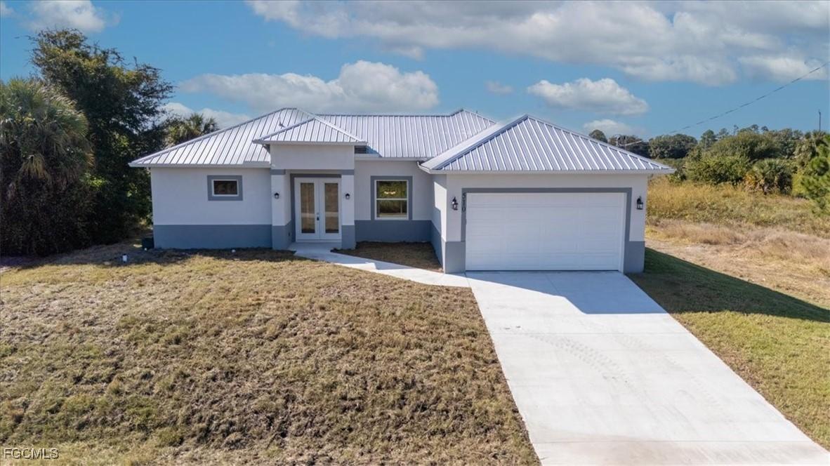 510 Kingsbury Ln., Lehigh Acres, FL 33974