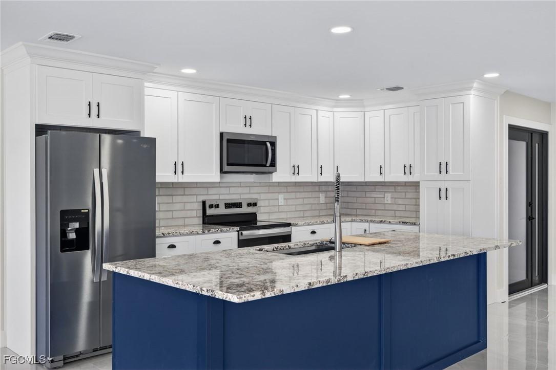 3113 SE 19th Ave., Cape Coral, FL 33904