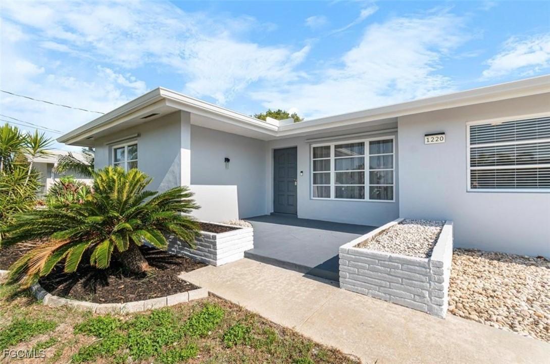 1220 SE 32nd St., Cape Coral, FL 33904