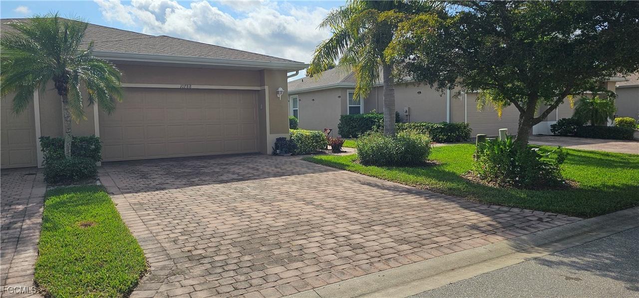 10788 Crossback Ln., Lehigh Acres, FL 33936