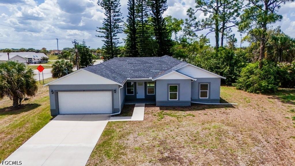 15 Hampton Ave., Lehigh Acres, FL 33936