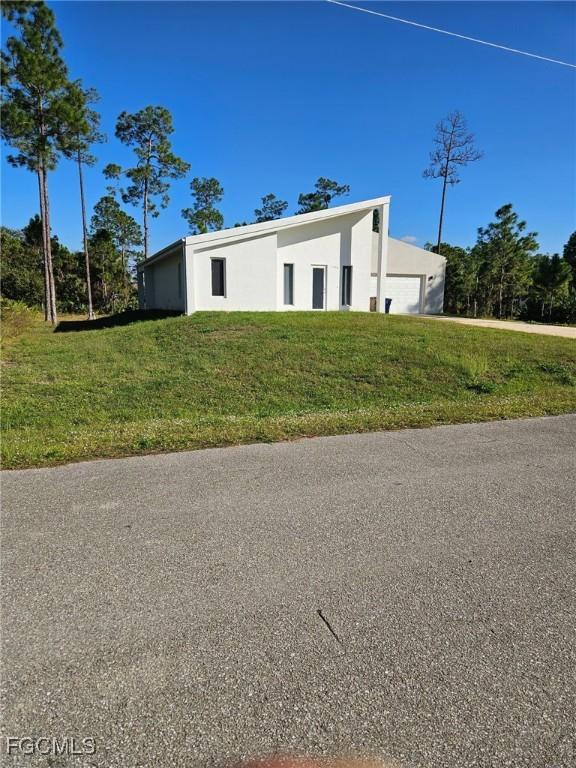 1206 Lake Ave., Lehigh Acres, FL 33972