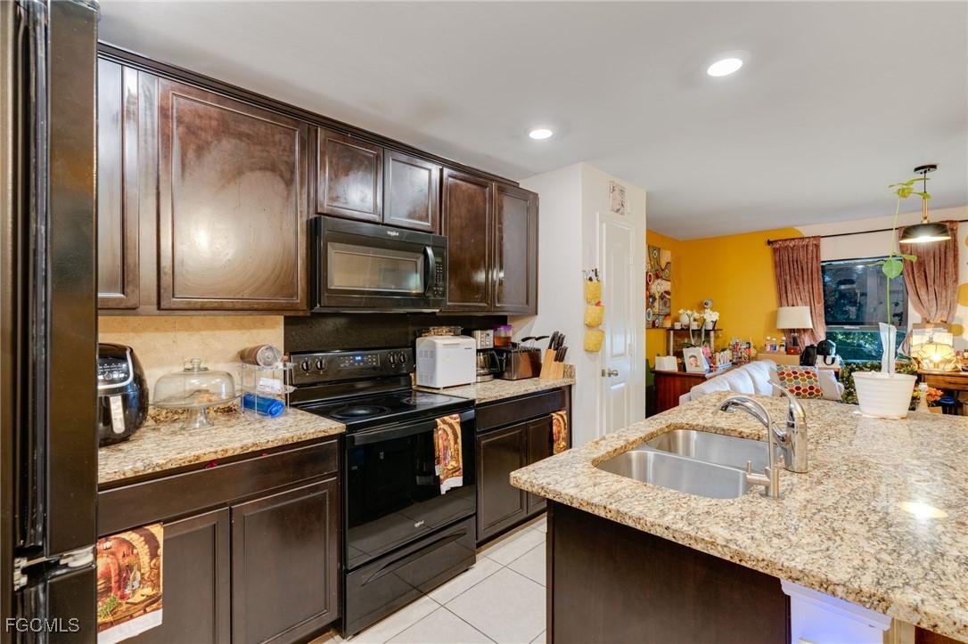 824 Umber Dr., Fort Myers, FL 33913