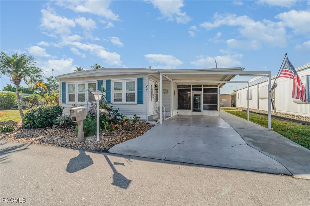 5508 Colonial Rd., North Fort Myers, FL 33917