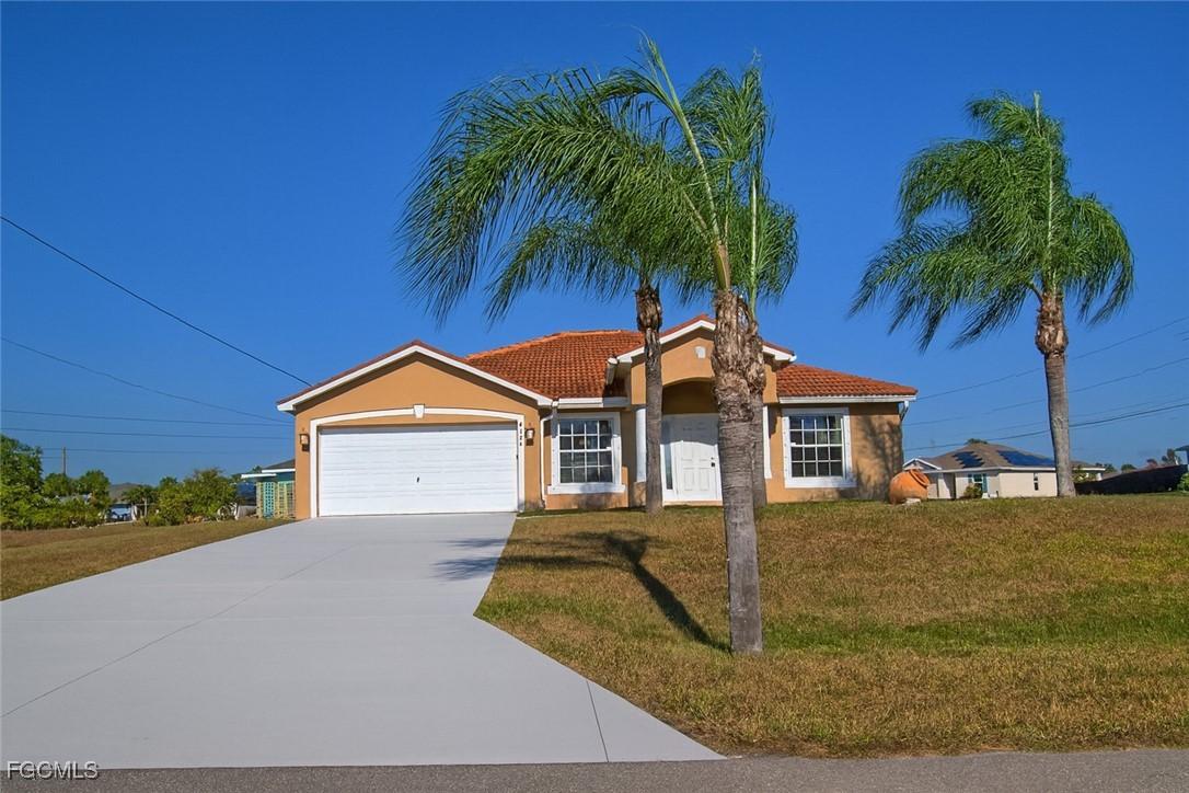 4176 NE 8th Pl., Cape Coral, FL 33909