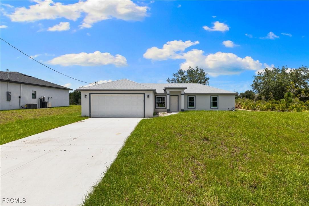 1246 Ecclesia St., Lehigh Acres, FL 33974