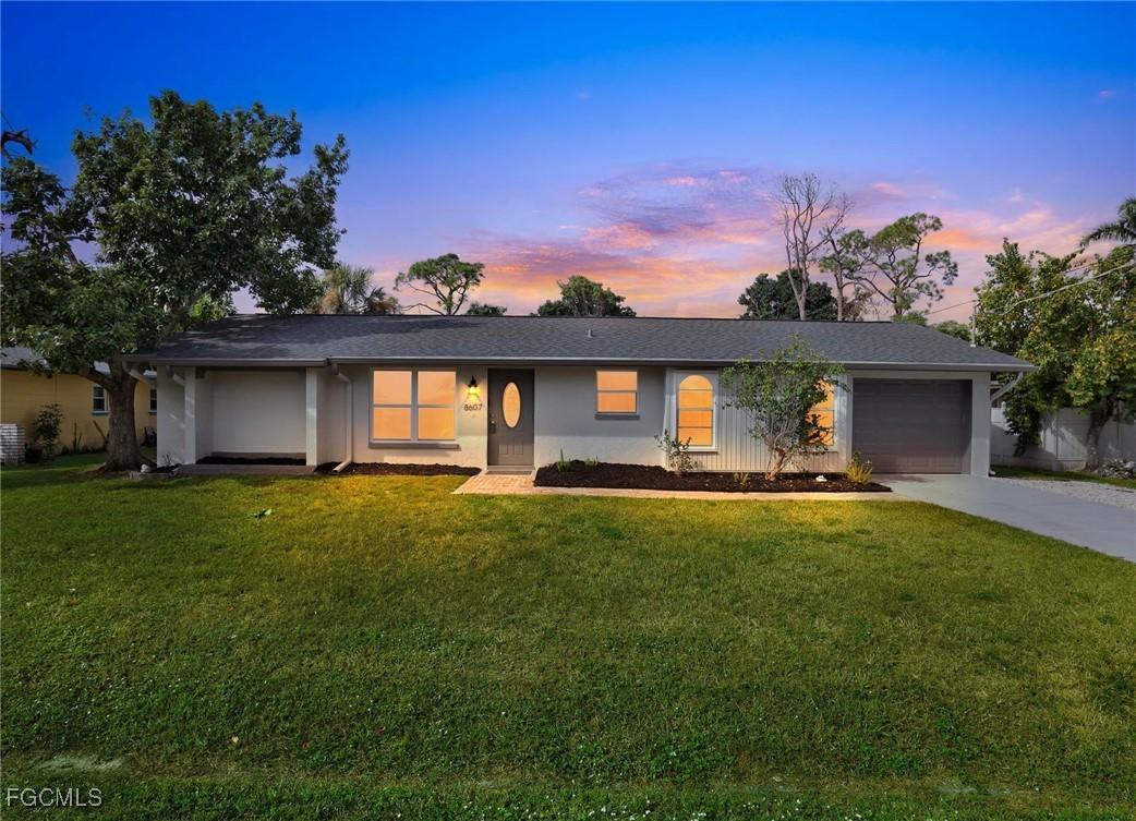 8607 Chatham St., Fort Myers, FL 33907